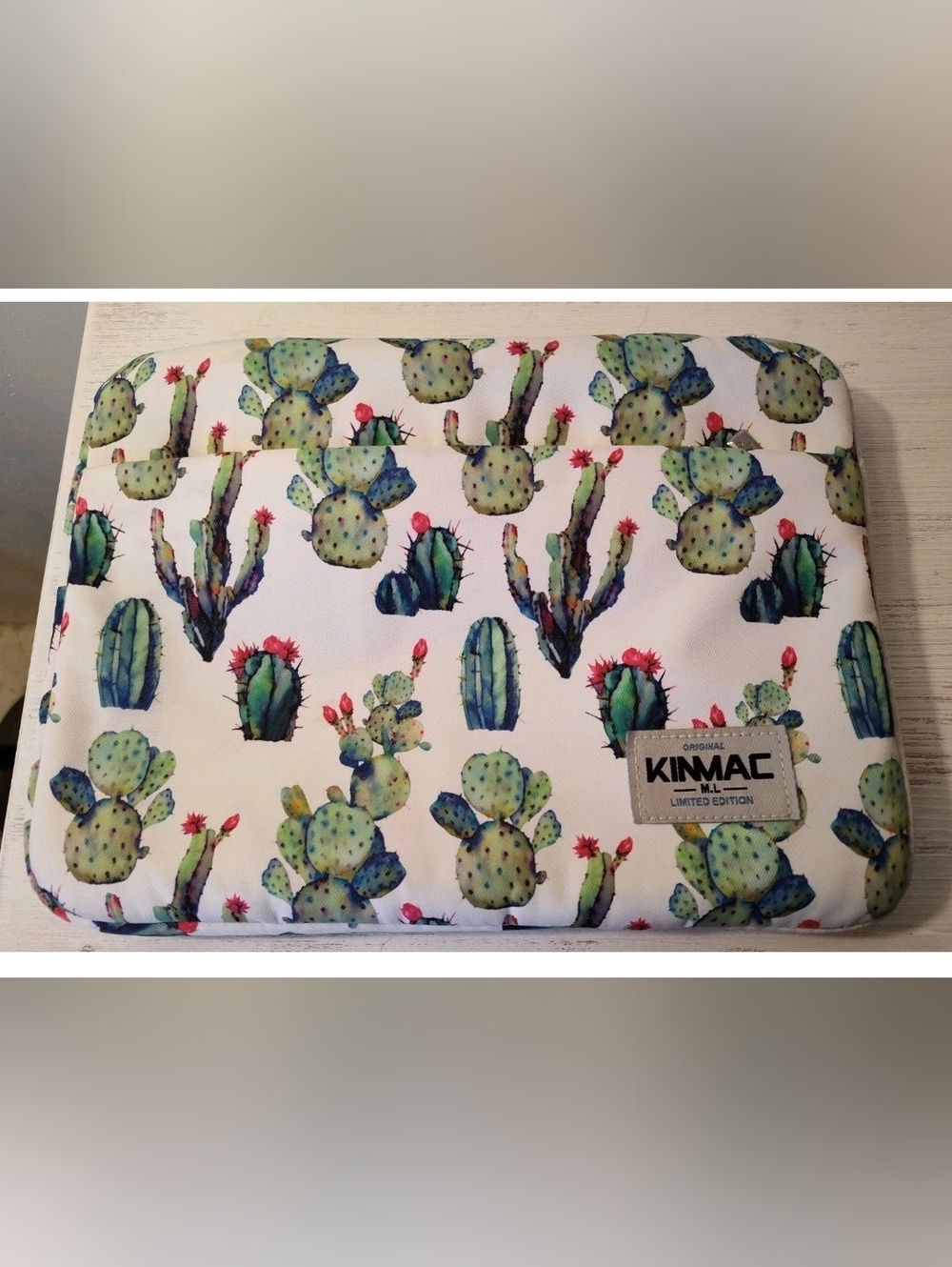 KIMJAC Cactus Print Laptop Sleeve - White with Green & Pink Accents